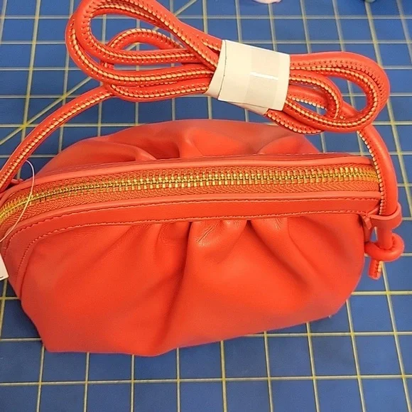 Old Navy Red-Orange 40"? Strap Purse 7" x 4" x 6" Brand New - Picture 2 of 7